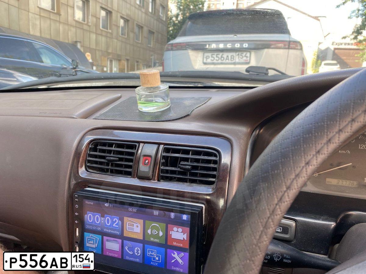 Фото автомобиля JAECOO J7 Т35DРL4GL50Е030Т, 2023 — госномер Р668ХЕ154. Цвет: МНОГОЦВЕТНЫЙ