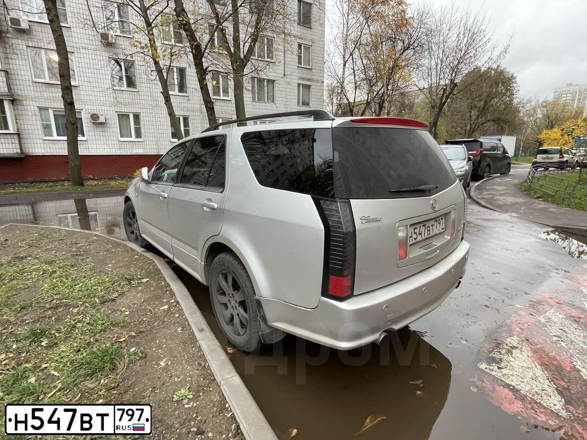 Фото автомобиля CADILLAC SRX, 2008 — госномер Н547ВТ797. Цвет: СЕРЫЙ