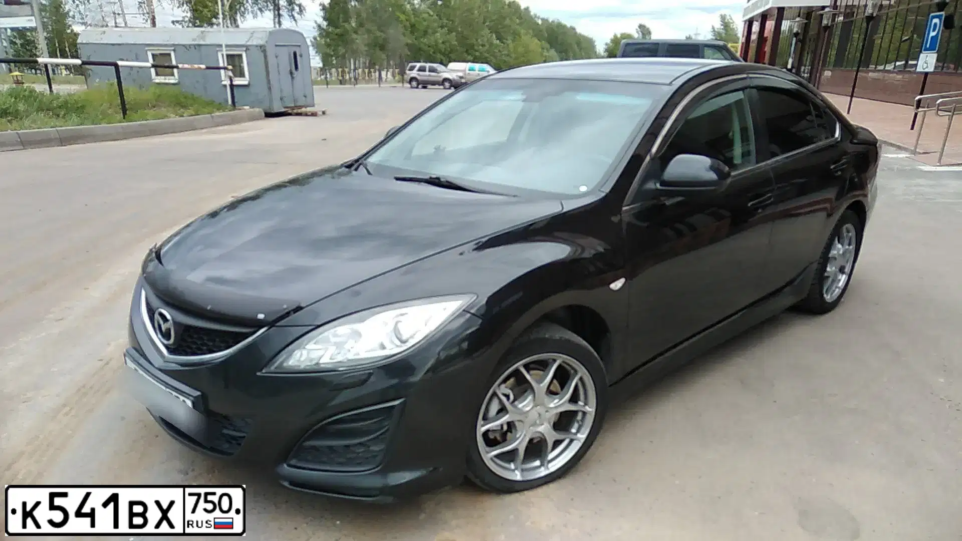 Фото автомобиля MAZDA 6, 2010 — госномер К541ВХ750. Цвет: ЧЕРНЫЙ
