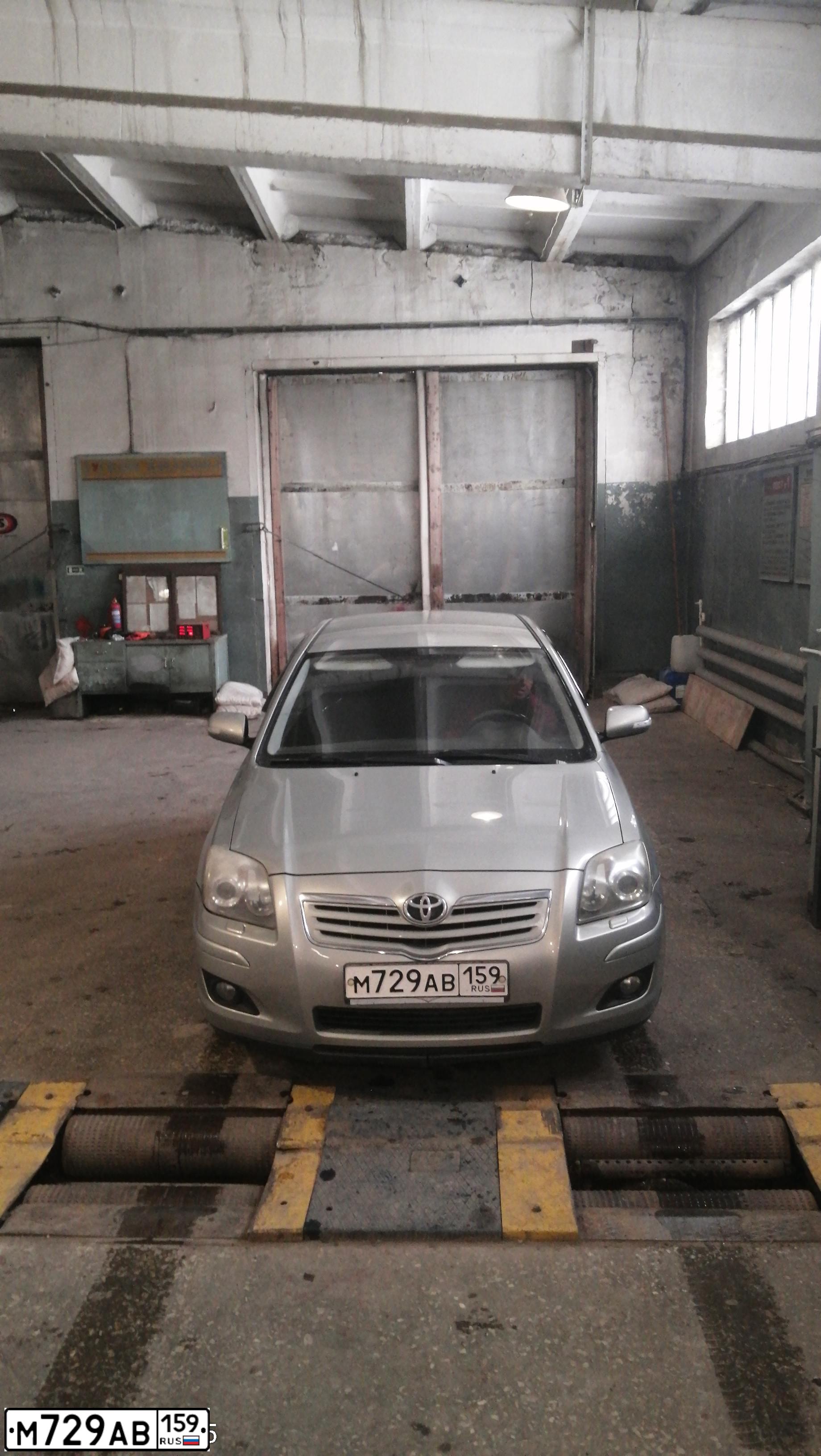 Фото автомобиля TOYOTA AVENSIS, 2008 — госномер А777УЕ159. Цвет: СВЕТЛО-ОЛИВКОВЫЙ