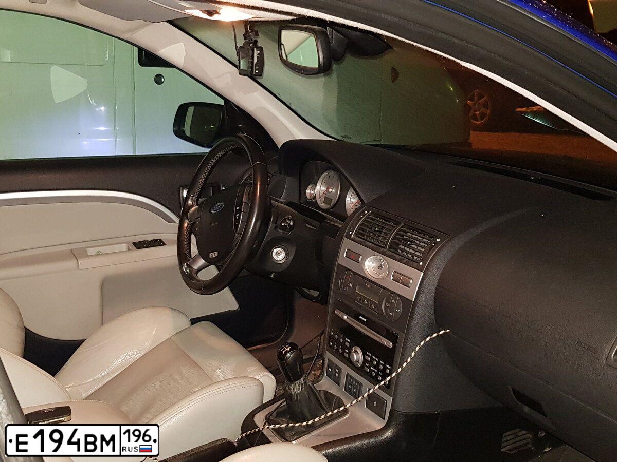 Фото автомобиля FORD MONDEO, 2004 — госномер О906ВК774. Цвет: синий