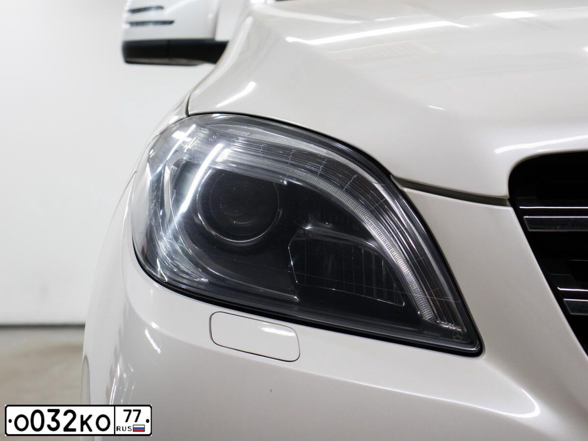 Фото автомобиля MERCEDES M-KLASSE, 2012 — госномер Х392ЕВ797. Цвет: Белый