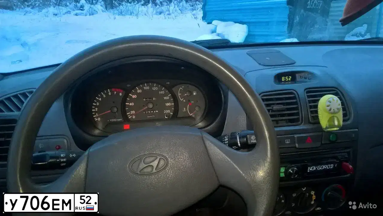 Фото автомобиля TAGAZ ACCENT, 2004 — госномер У706ЕМ52. Цвет: СЕРЫЙ