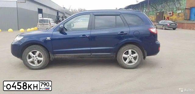 Фото автомобиля HYUNDAI SANTA FE, 2006 — госномер О458КН790. Цвет: синий