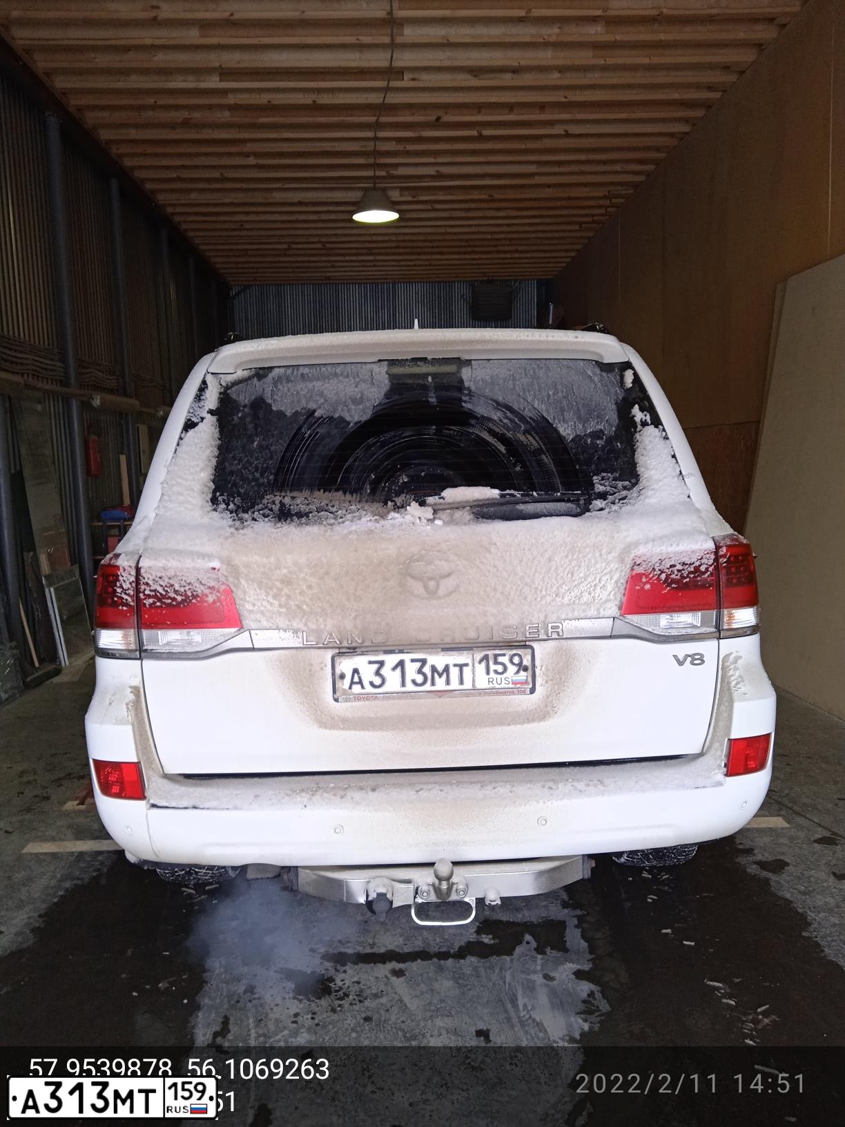 Фото автомобиля TOYOTA LANDCRUISER 200, 2011 — госномер А313МТ159. Цвет: БЕЛЫЙ