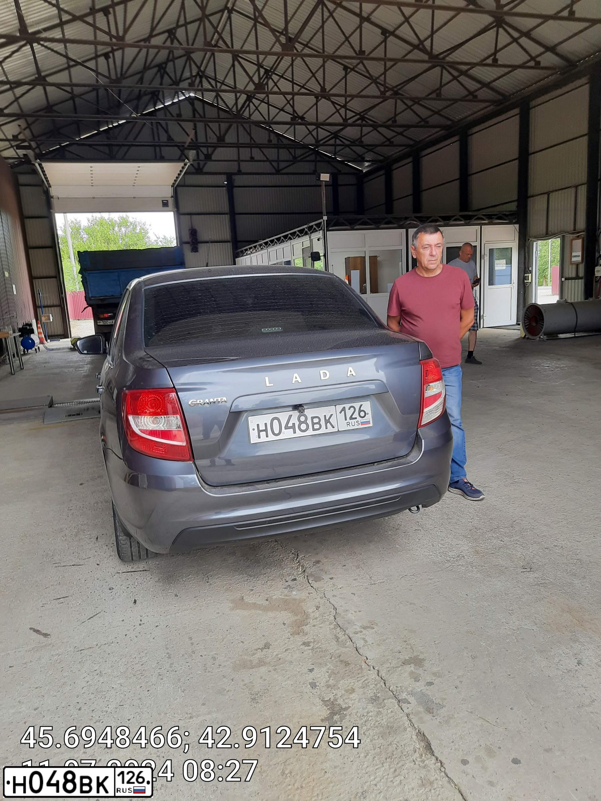 Фото автомобиля LADA 2190 GRANTA, 2020 — госномер Н048ВК126. Цвет: СЕРЫЙ