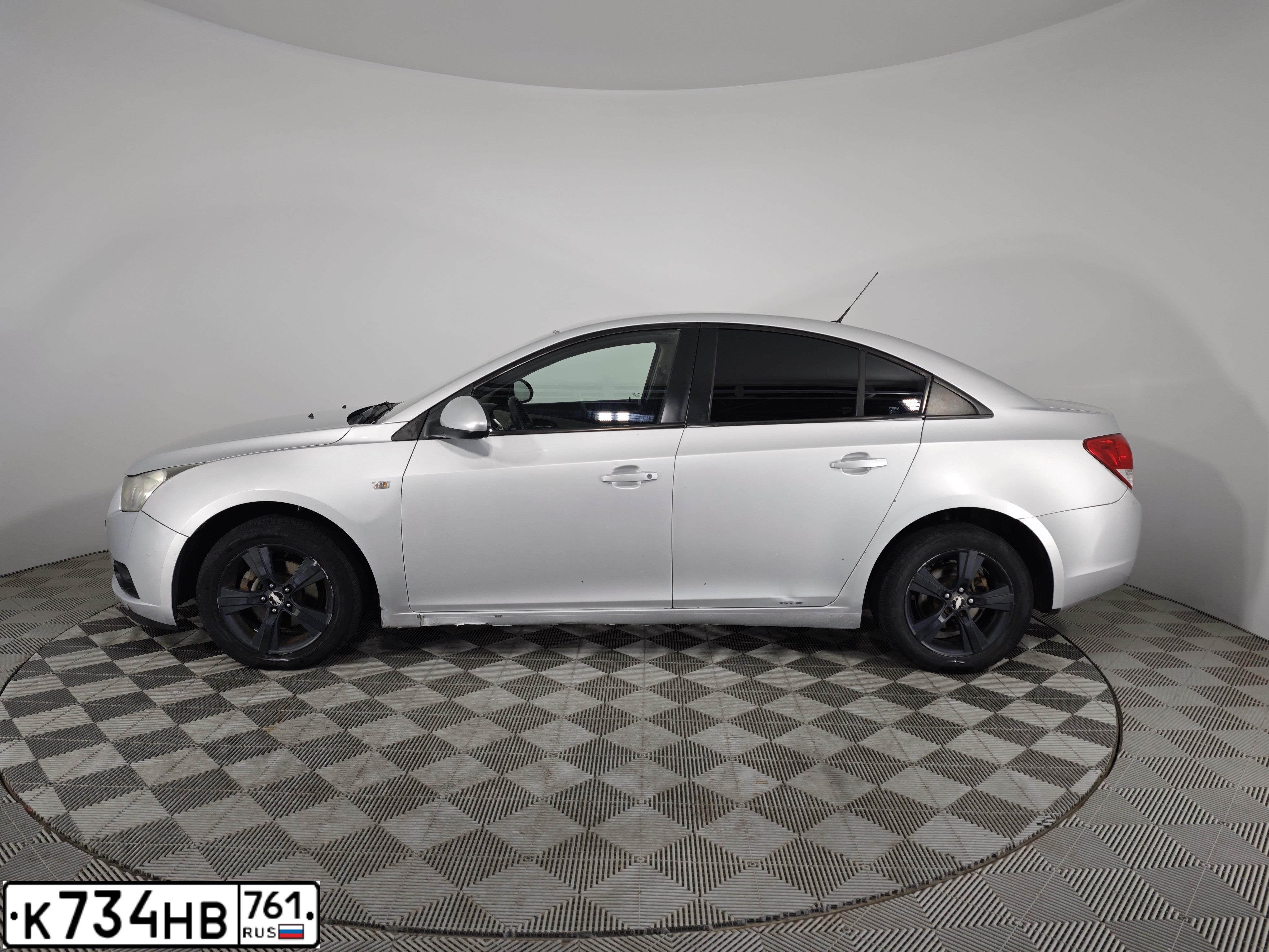 Фото автомобиля CHEVROLET CRUZE, 2011 — госномер В720КВ180. Цвет: СЕРЕБРИСТЫЙ МЕТАЛЛИК