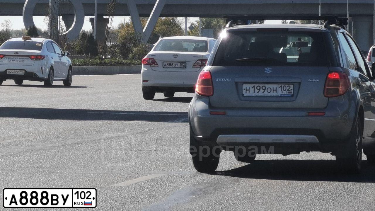 Фото автомобиля TOYOTA COROLLA, 2010 — госномер А888ВУ102. Цвет: БЕЛЫЙ