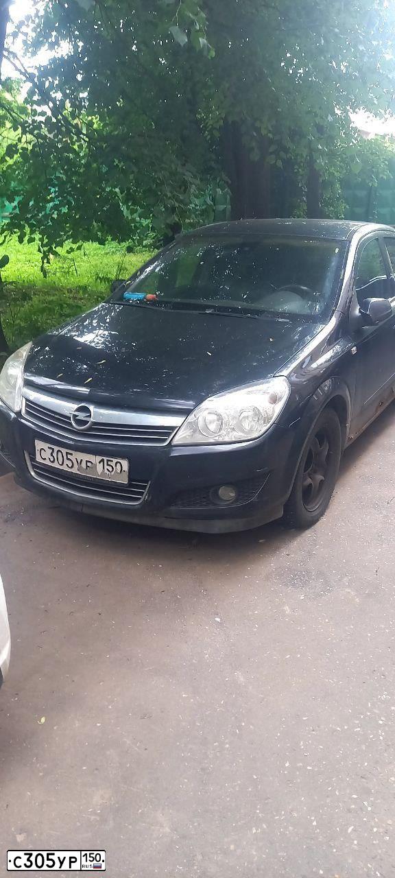 Фото автомобиля OPEL ASTRA, 2008 — госномер С305УР150. Цвет: ЧЕРНЫЙ
