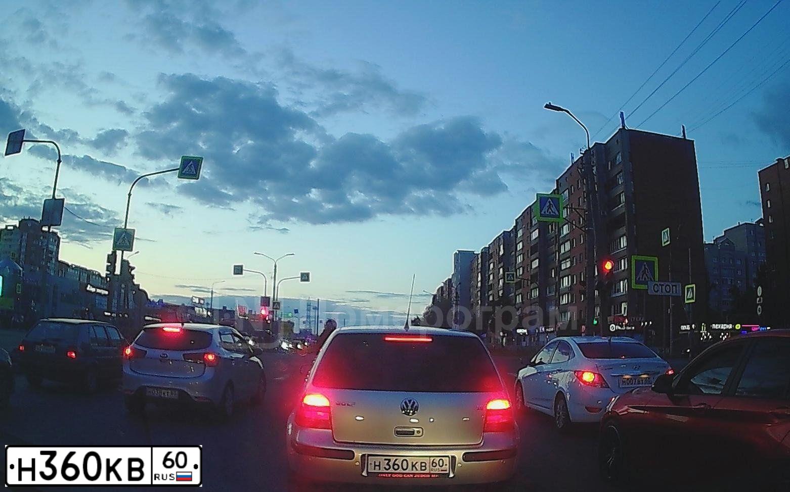 Фото автомобиля VOLKSWAGEN GOLF, 2001 — госномер Н291МО197. Цвет: СВЕТЛО-СЕРЫЙ