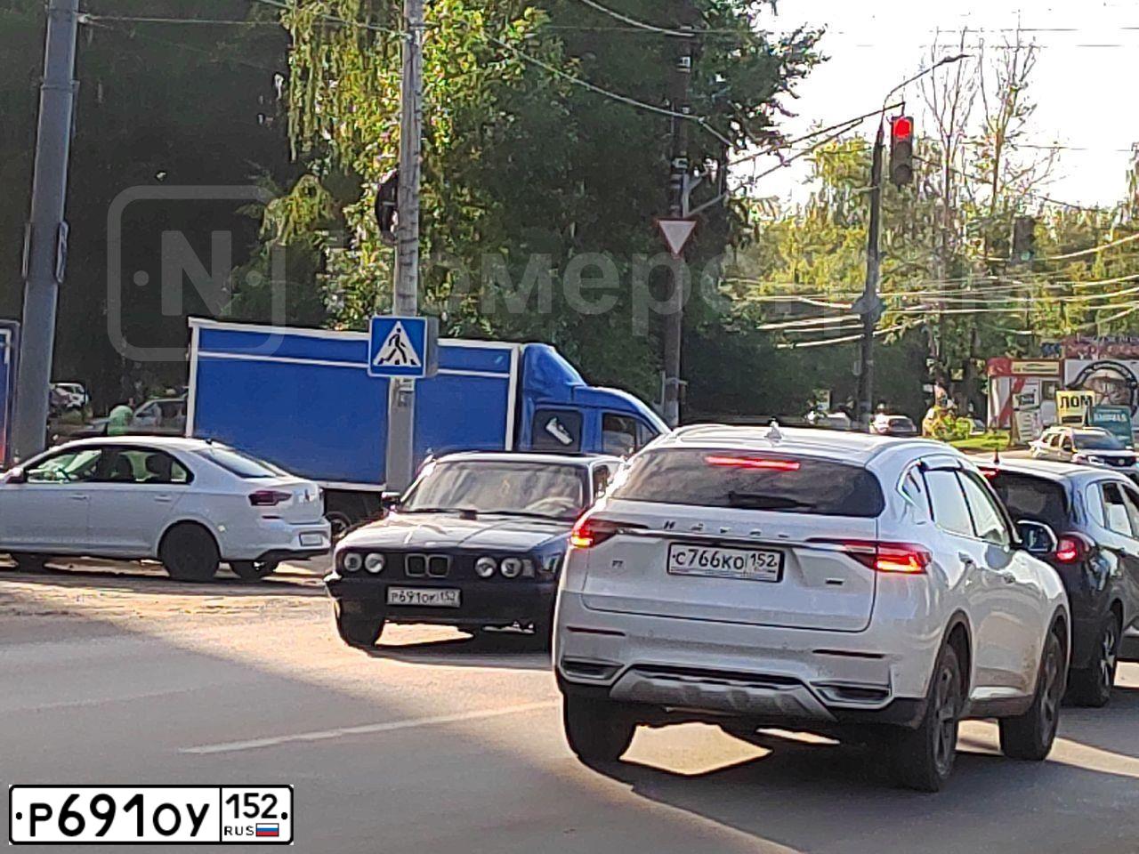 Фото автомобиля HYUNDAI SOLARIS, 2019 — госномер Р691ОУ152. Цвет: Белый
