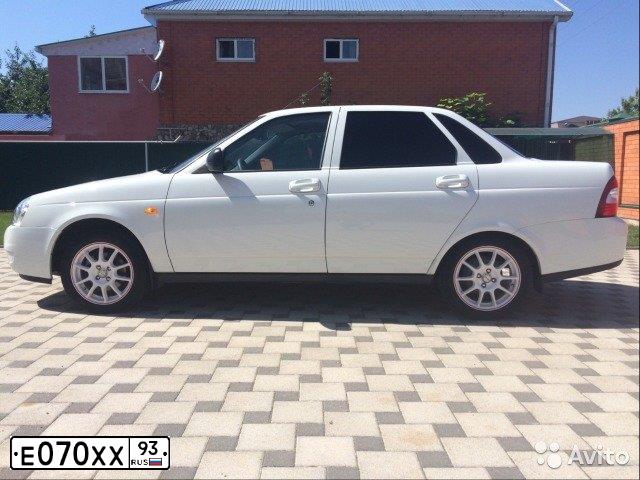 Фото автомобиля LADA 2170 PRIORA, 2014 — госномер Е070ХХ93. Цвет: Белый
