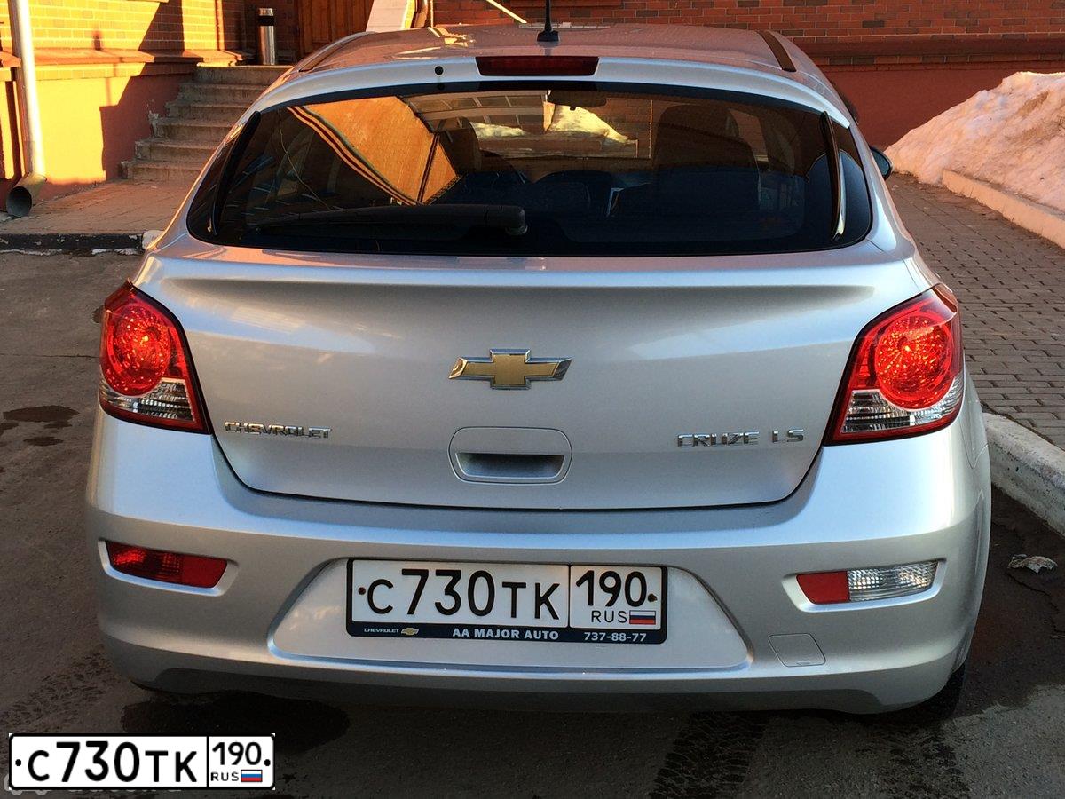 Фото автомобиля CHEVROLET CRUZE, 2012 — госномер С730ТК190. Цвет: СЕРЕБРИСТЫЙ МЕТАЛЛИК