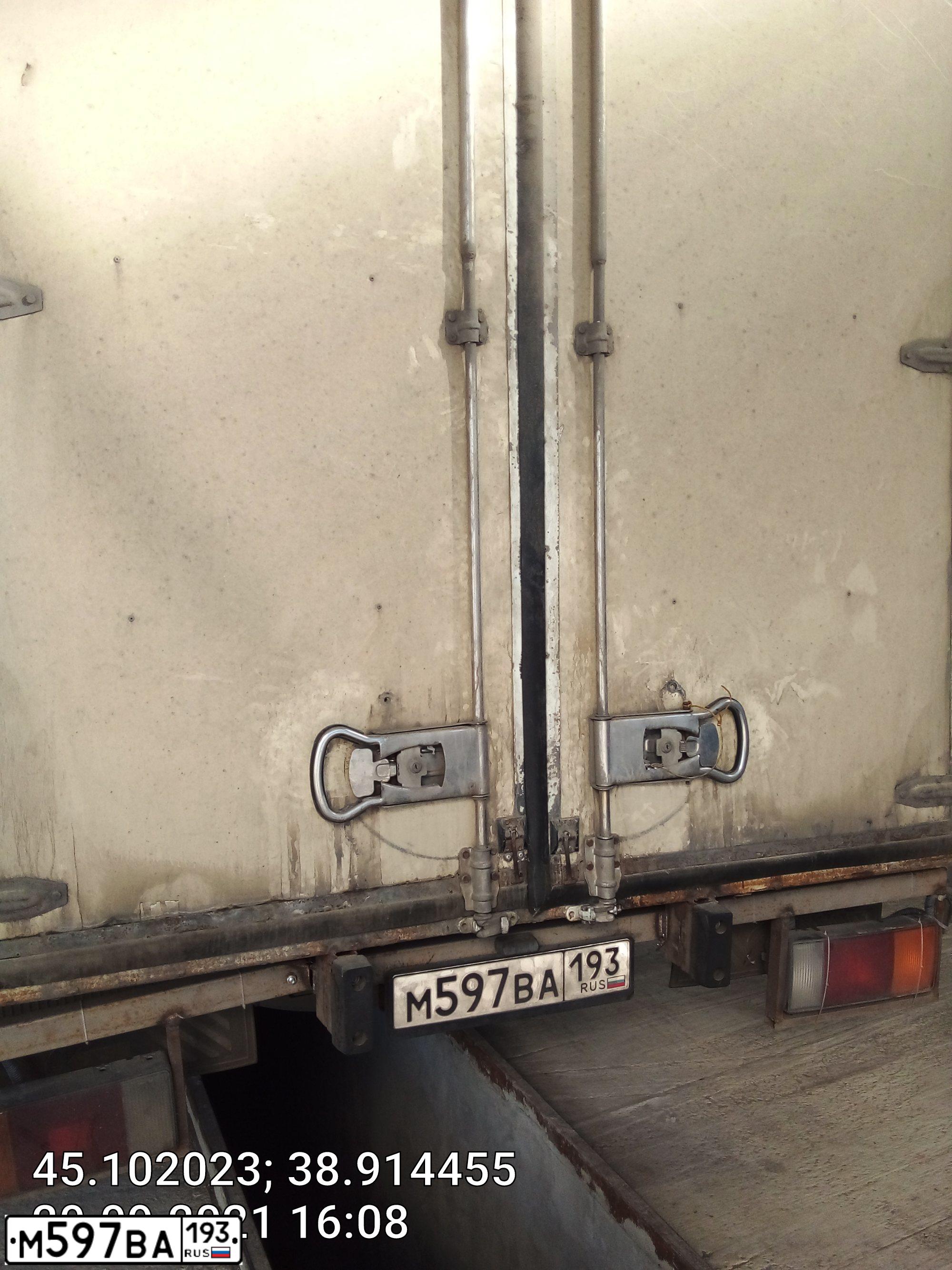 Фото автомобиля HYUNDAI MIGHTY, 2012 — госномер Р043РС198. Цвет: Белый