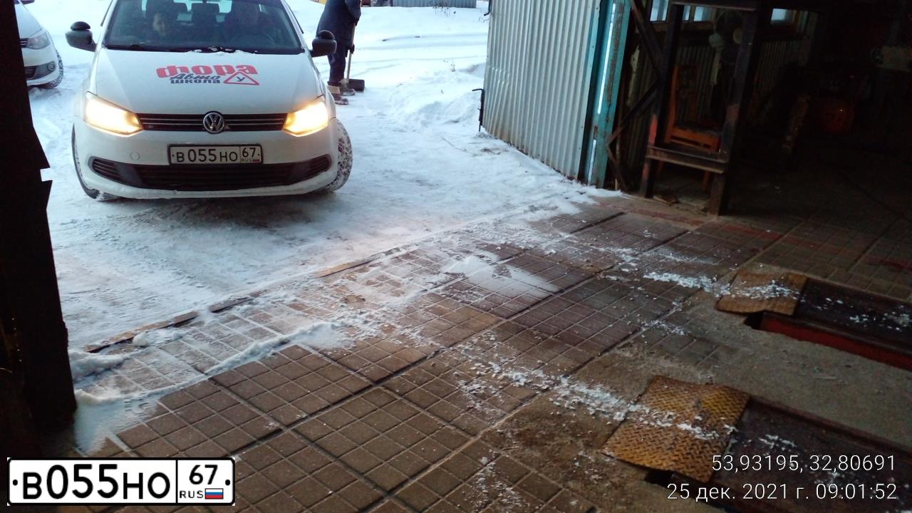 Фото автомобиля HYUNDAI SOLARIS, 2014 — госномер В055НО67. Цвет: ЧЕРНЫЙ