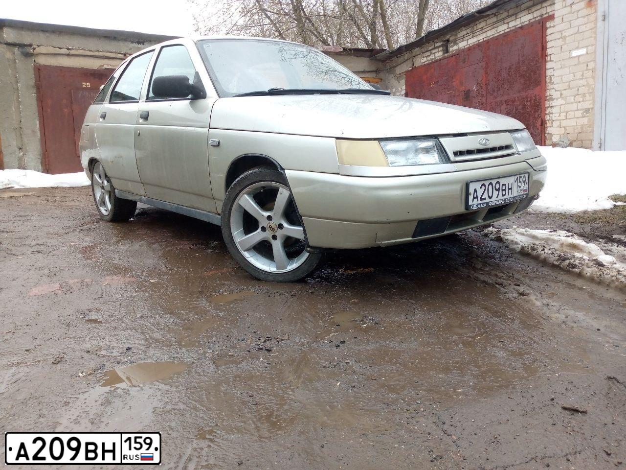 Фото автомобиля LADA 2112, 2006 — госномер А209ВН159. Цвет: СЕРЕБРИСТО-БЕЖЕВЫЙ