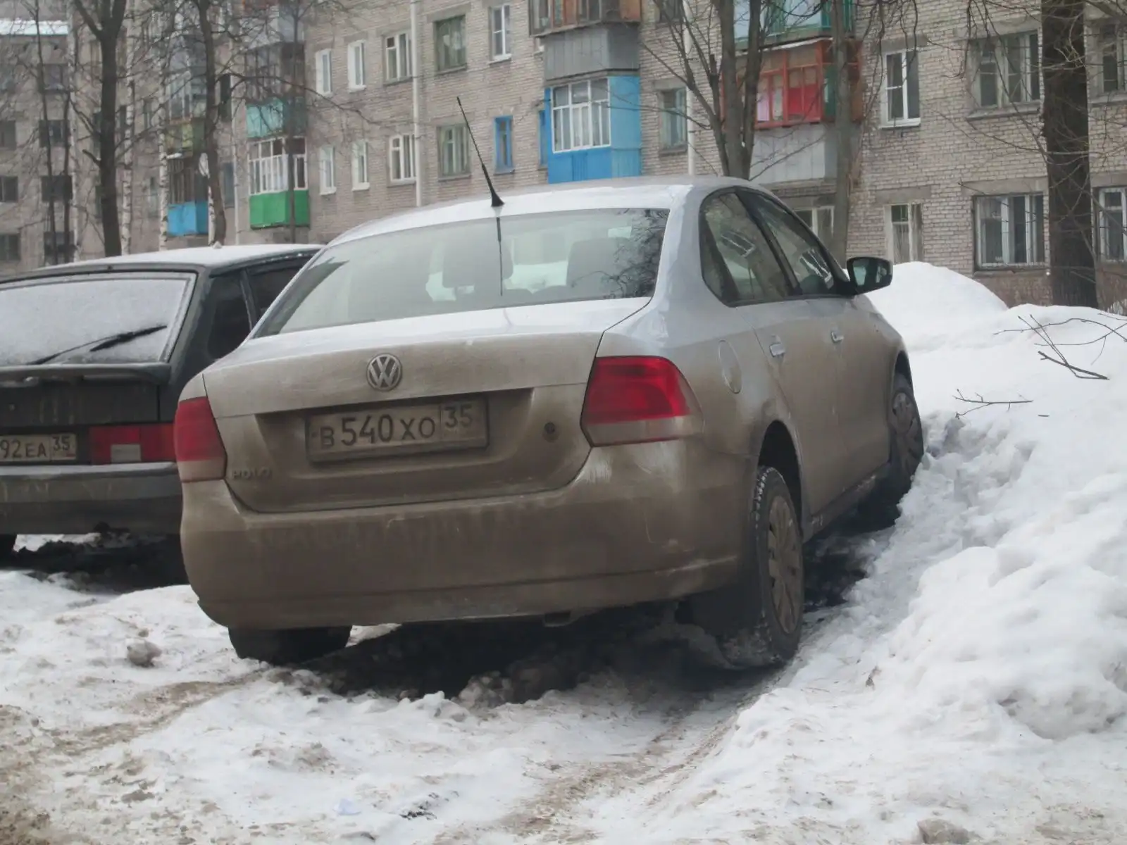 Фото автомобиля VOLKSWAGEN POLO, 2012 — госномер О339НН29. Цвет: Серебристый