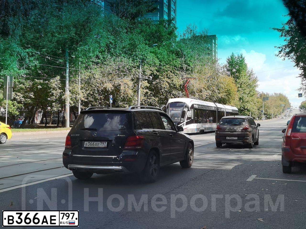Фото автомобиля MERCEDES GLK-KLASSE, 2013 — госномер В366АЕ797. Цвет: ЧЕРНЫЙ