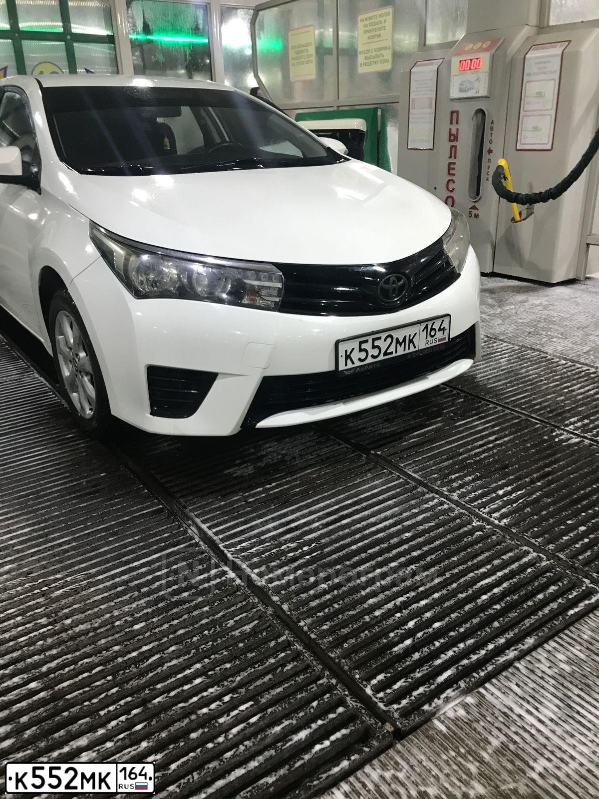 Фото автомобиля TOYOTA COROLLA, 2013 — госномер К552МК164. Цвет: Белый