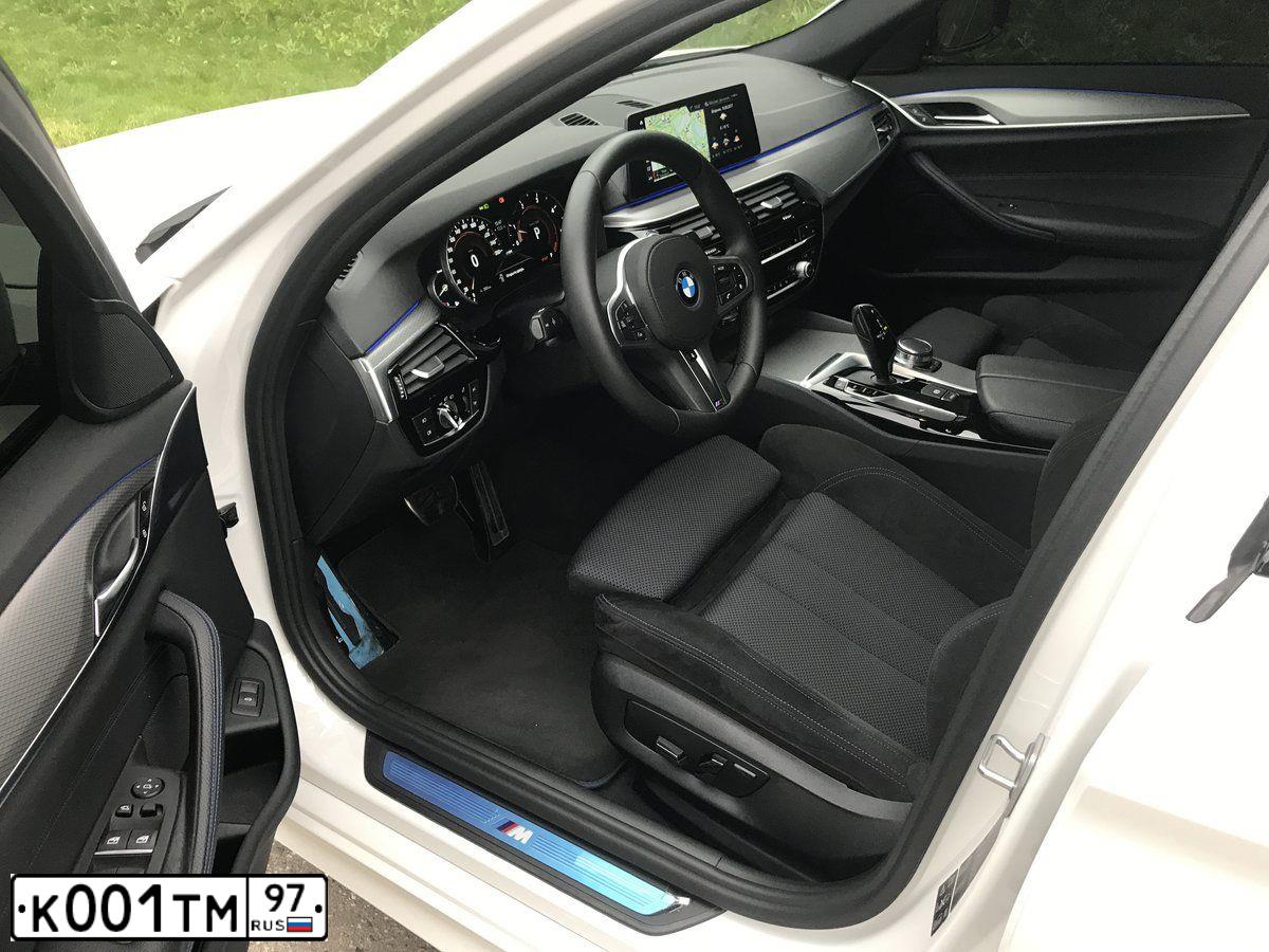 Фото автомобиля LEXUS LX, 2001 — госномер А838ВЕ197. Цвет: БЕЖЕВЫЙ