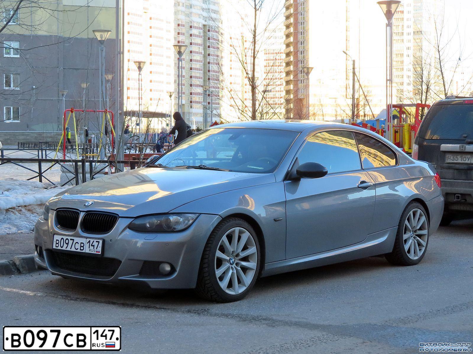 Фото автомобиля BMW W SERIE 3, 2007 — госномер Р572ОН199. Цвет: СЕРЫЙ