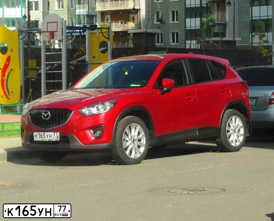 Фото автомобиля MAZDA CX-5, 2013 — госномер Т187УО750. Цвет: Красный