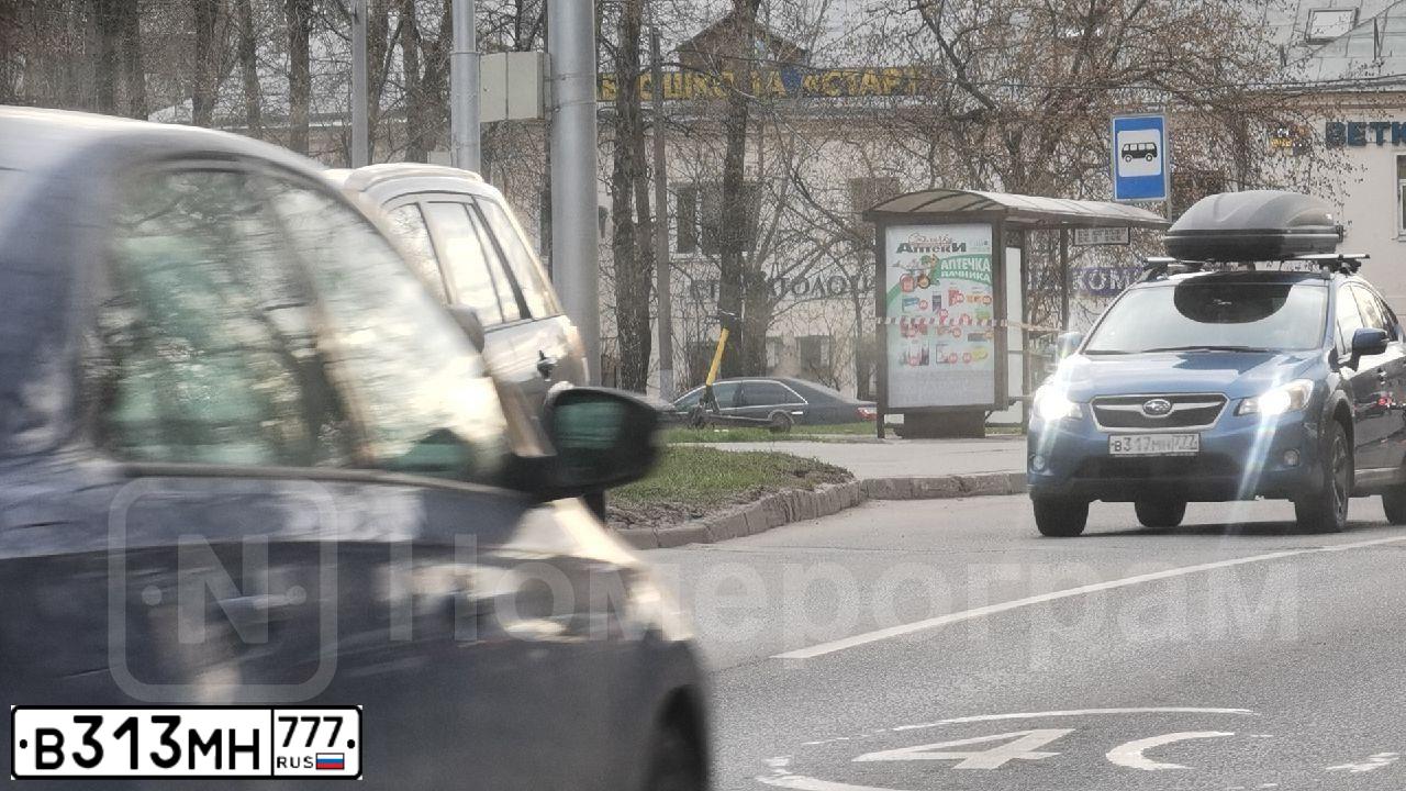 Фото автомобиля TOYOTA LANDCRUISER, 2010 — госномер В822АР197. Цвет: ЧЕРНЫЙ