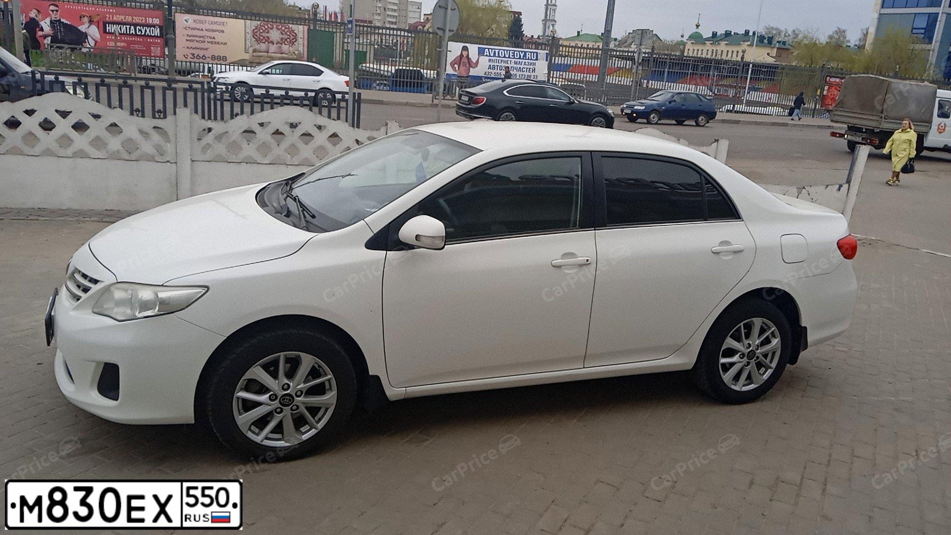 Фото автомобиля TOYOTA COROLLA, 2013 — госномер М830ЕХ550. Цвет: Белый