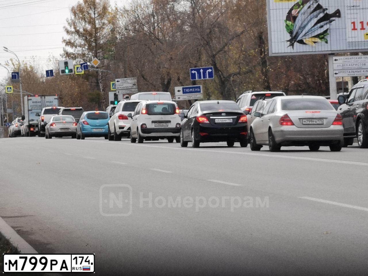 Фото автомобиля MERCEDES E-KLASSE, 2002 — госномер В002ВС196. Цвет: Белый