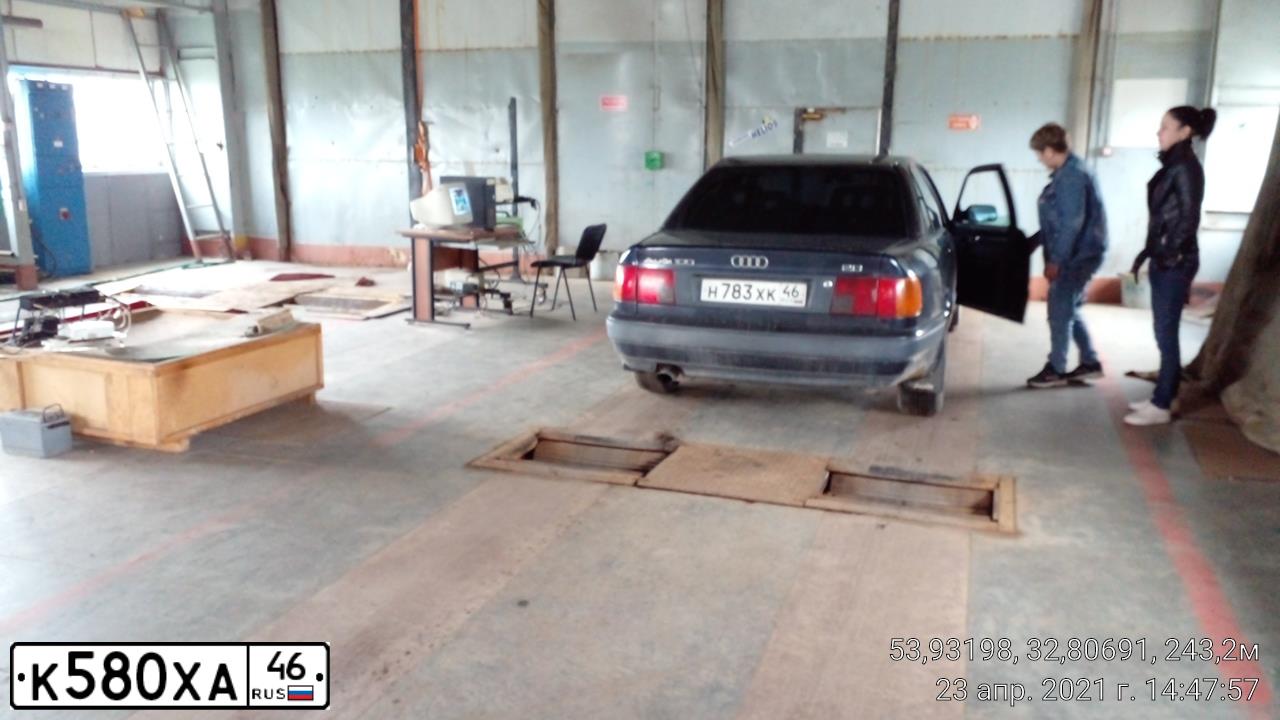 Фото автомобиля AUDI 100, 1993 — госномер М138МВ67. Цвет: ЧЕРНЫЙ