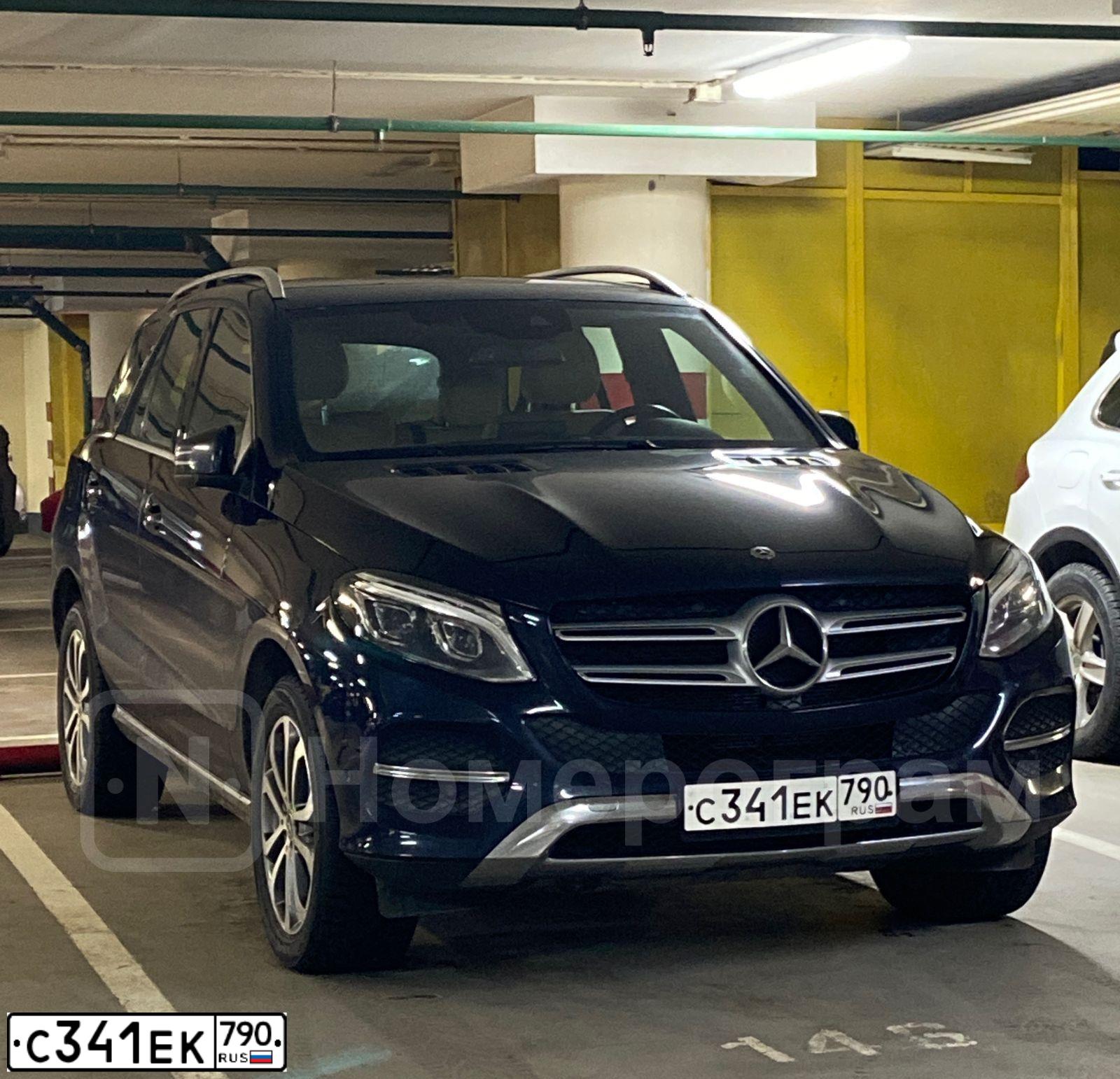 Фото автомобиля MERCEDES GLE-KLASSE, 2017 — госномер Е780ВК799. Цвет: СИНИЙ