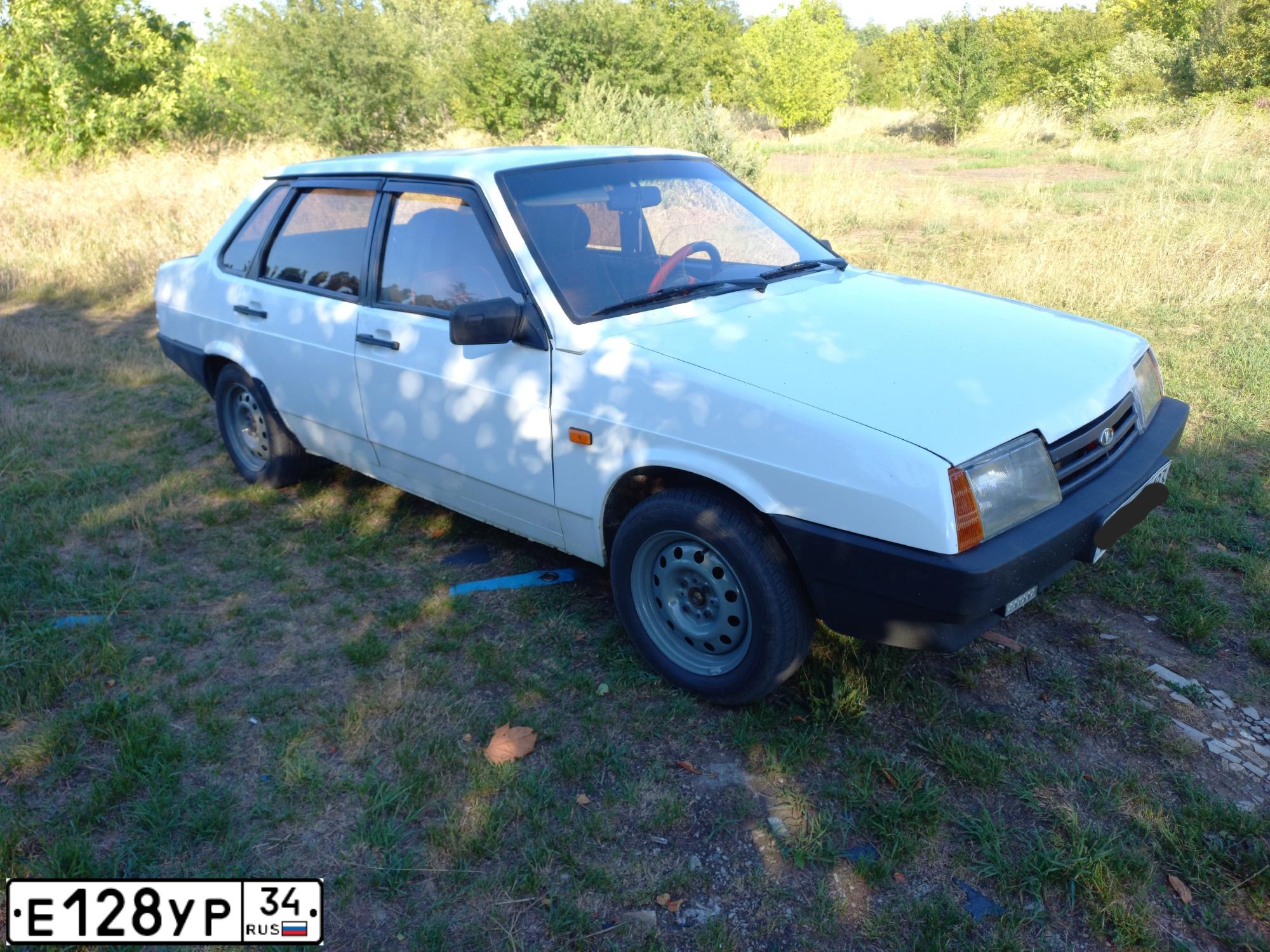 Фото автомобиля ВАЗ 21099, 1996 — госномер Е076ВТ193. Цвет: Белый