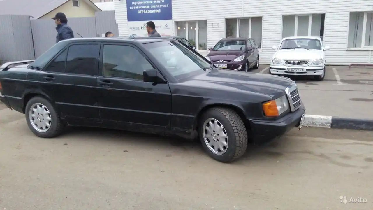Фото автомобиля FORD ESCORT, 1996 — госномер Е946ХО97. Цвет: ТЕМНО-СИНИЙ