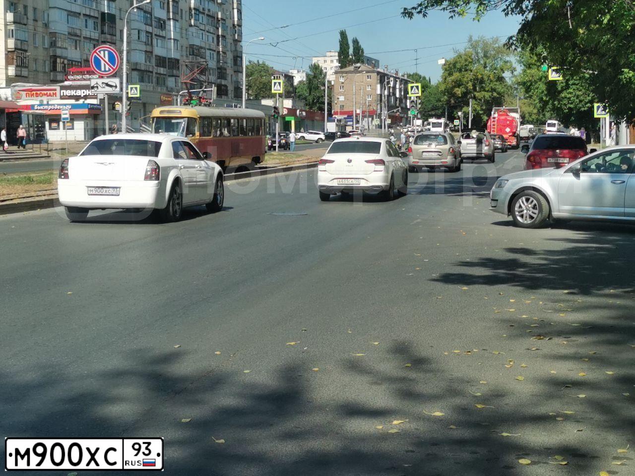 Фото автомобиля LEXUS GS, 2005 — госномер М900ХС93. Цвет: Темно-синий
