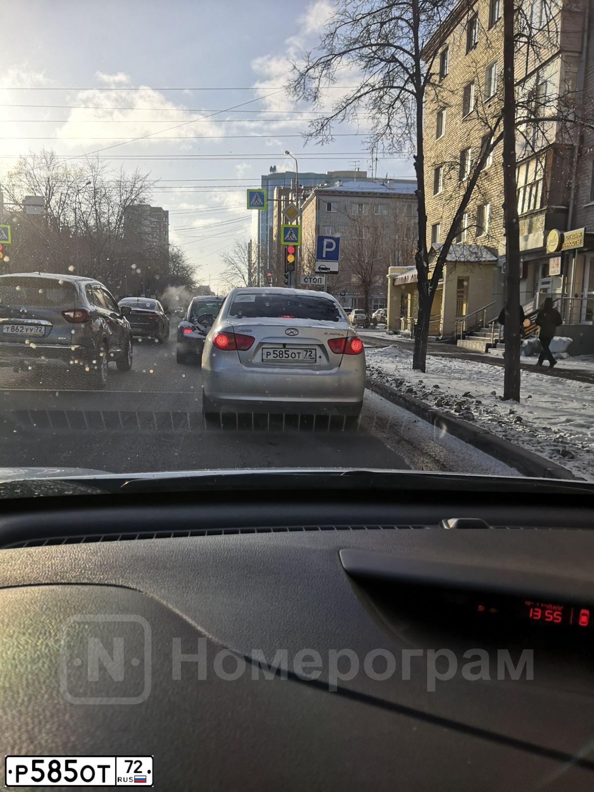 Фото автомобиля HYUNDAI ELANTRA, 2009 — госномер М303ВХ40. Цвет: СЕРЕБРИСТЫЙ