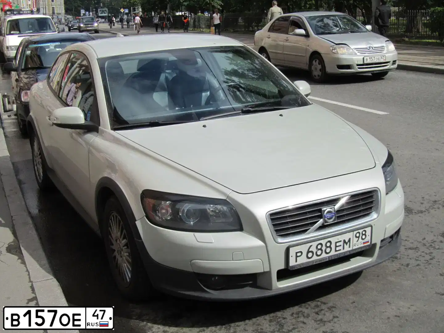 Фото автомобиля TOYOTA COROLLA, 2006 — госномер Н450МР178. Цвет: серебристый