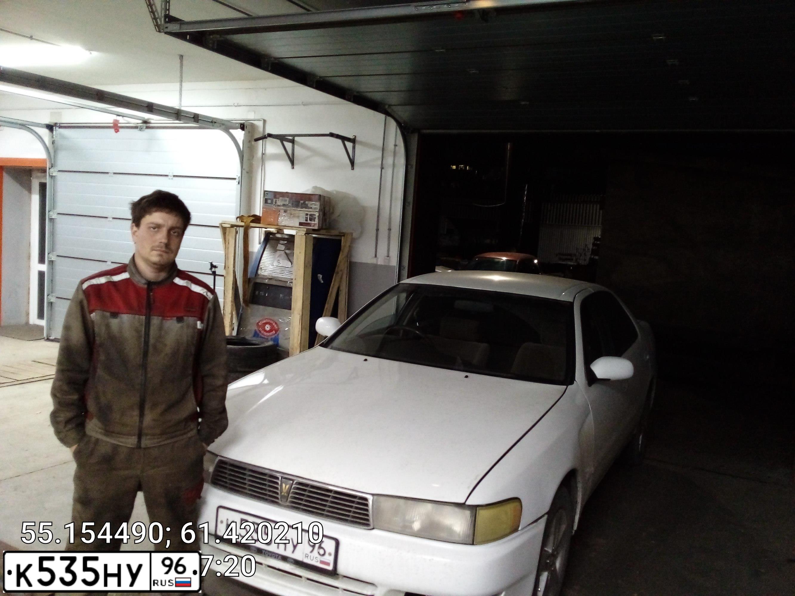 Фото автомобиля TOYOTA CRESTA, 1995 — госномер В248ВХ774