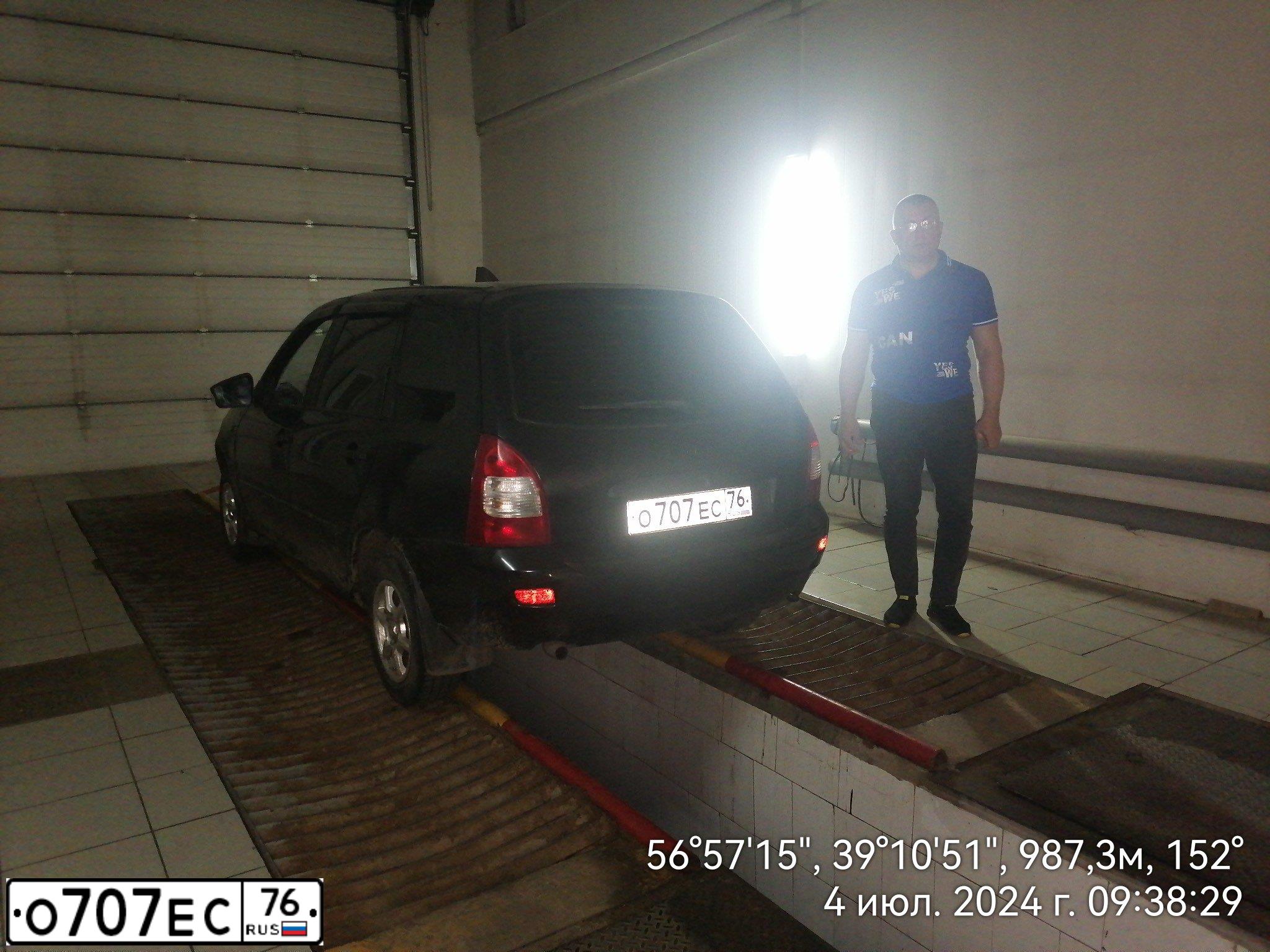 Фото автомобиля LADA 1117 KALINA, 2010 — госномер О707ЕС76. Цвет: ЧЕРНЫЙ