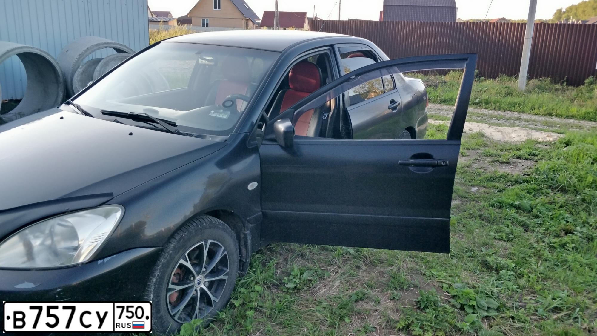 Фото автомобиля MITSUBISHI LANCER, 2007 — госномер В757СУ750. Цвет: ЧЕРНЫЙ