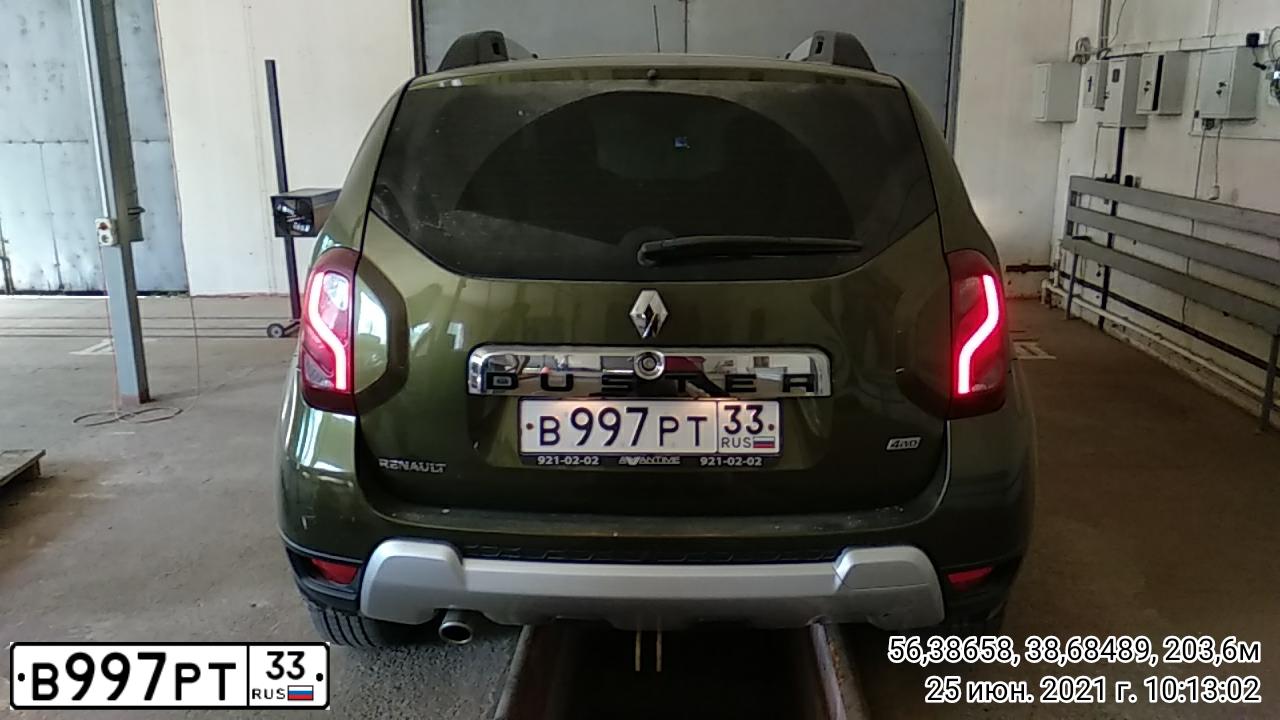 Фото автомобиля RENAULT DUSTER, 2016 — госномер В997РТ33. Цвет: ЗЕЛЕНЫЙ