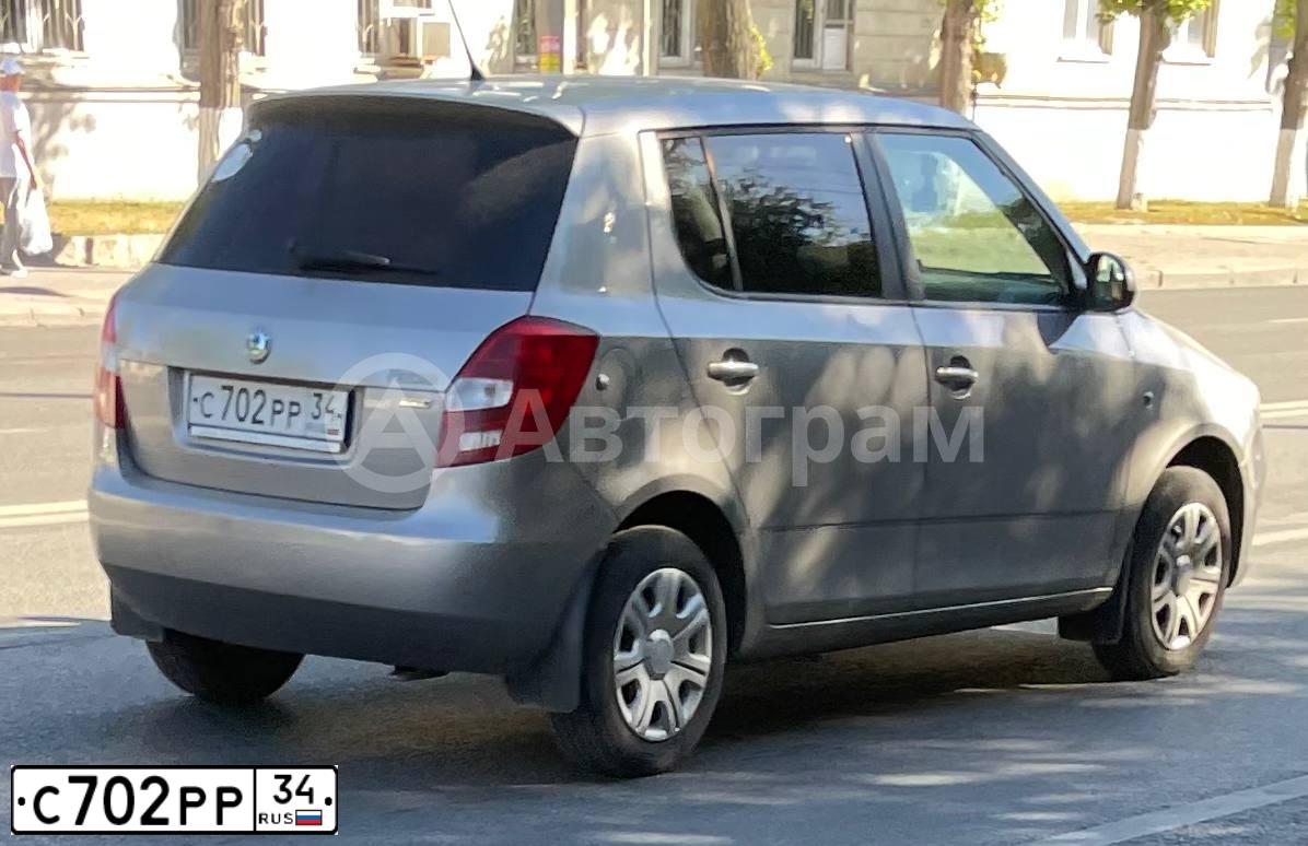 Фото автомобиля SKODA FABIA, 2012 — госномер С702РР34. Цвет: СЕРЫЙ