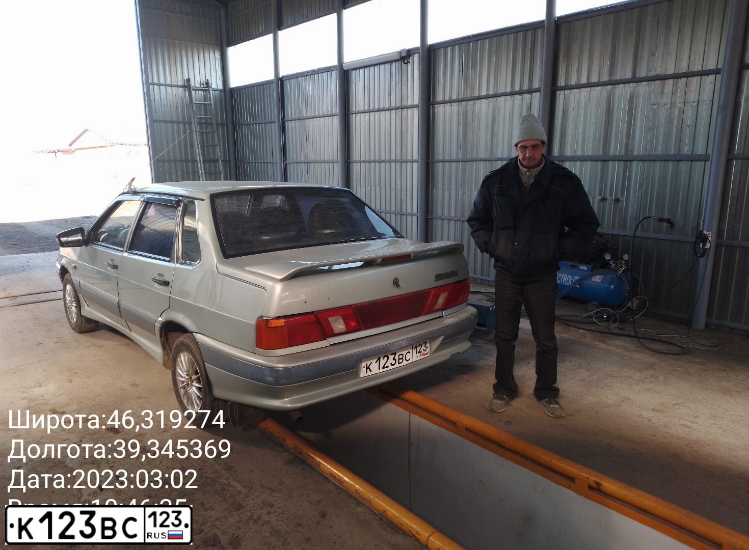 Фото автомобиля MERCEDES E-KLASSE, 2013 — госномер В605ЕТ193. Цвет: СЕРЫЙ