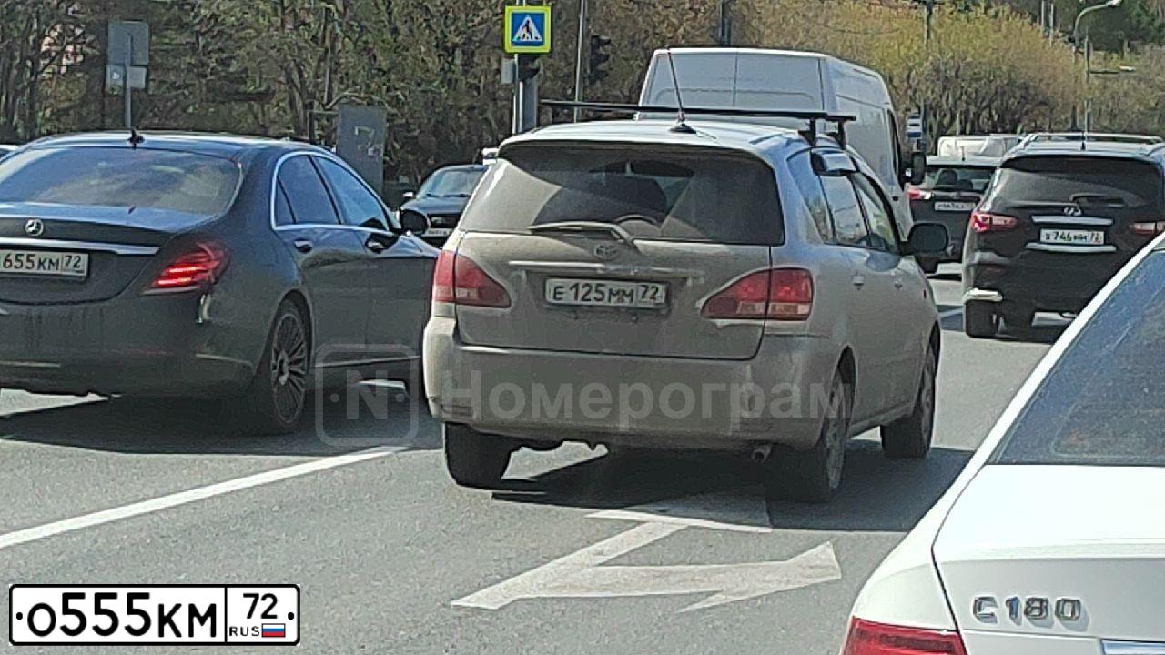 Фото автомобиля VOLVO XC90, 2011 — госномер О555КМ72. Цвет: ЧЕРНЫЙ
