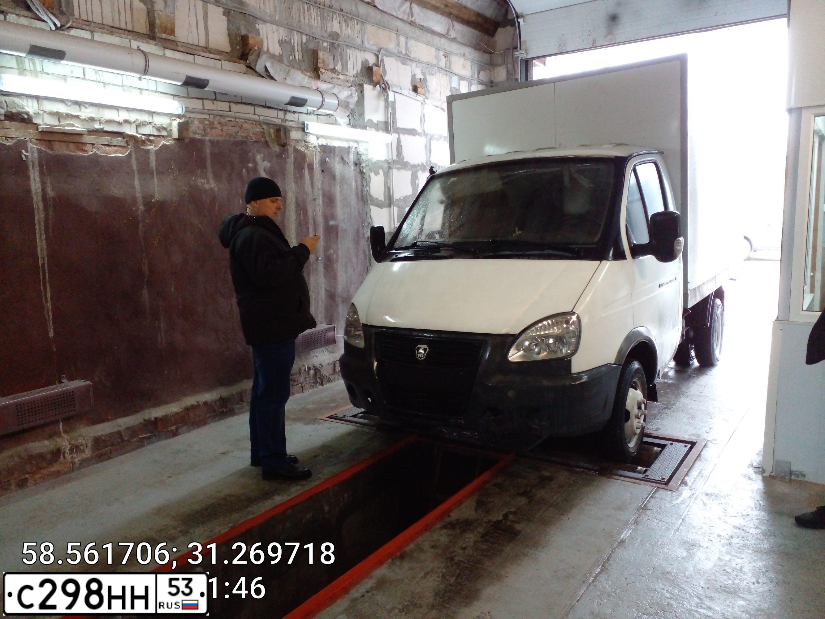 Фото автомобиля ГАЗ 172412, 2011 — госномер К141НН53. Цвет: Белый