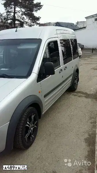 Фото автомобиля FORD TOURNEO, 2007 — госномер М864ХЕ82