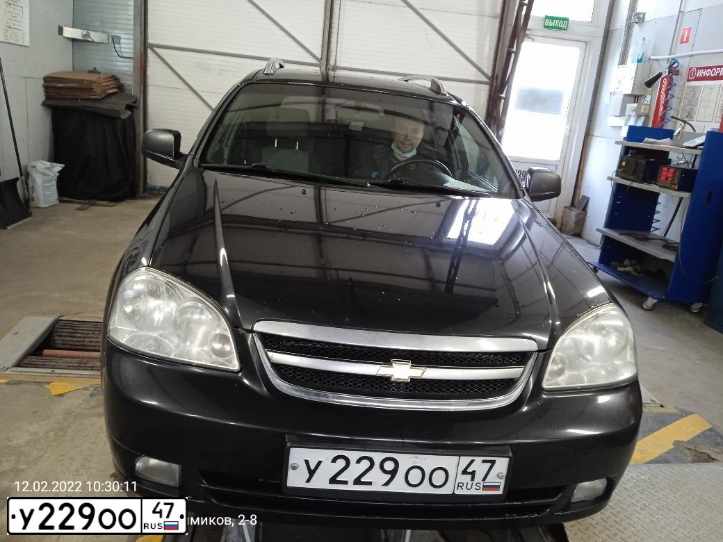 Фото автомобиля CHEVROLET LACETTI, 2011 — госномер У229ОО47. Цвет: ЧЕРНЫЙ