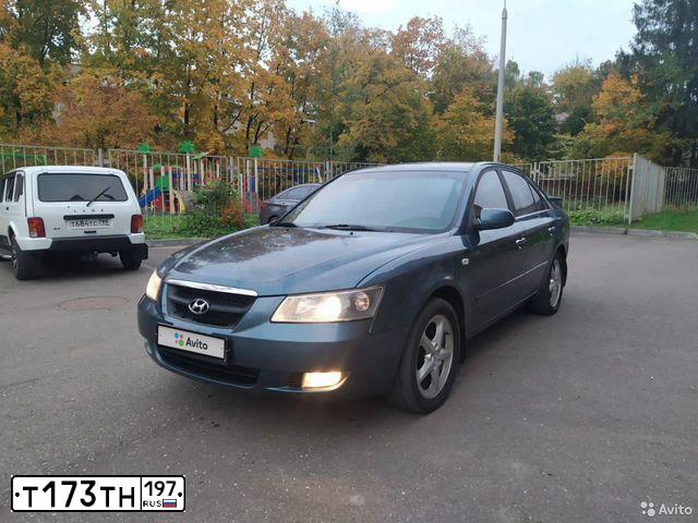 Фото автомобиля HYUNDAI SONATA, 2006 — госномер Т307МС190. Цвет: сине-зеленый