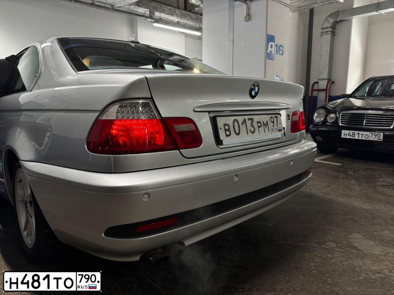 Фото автомобиля MERCEDES E-KLASSE, 1999 — госномер Н481ТО790. Цвет: ФИОЛЕТОВЫЙ