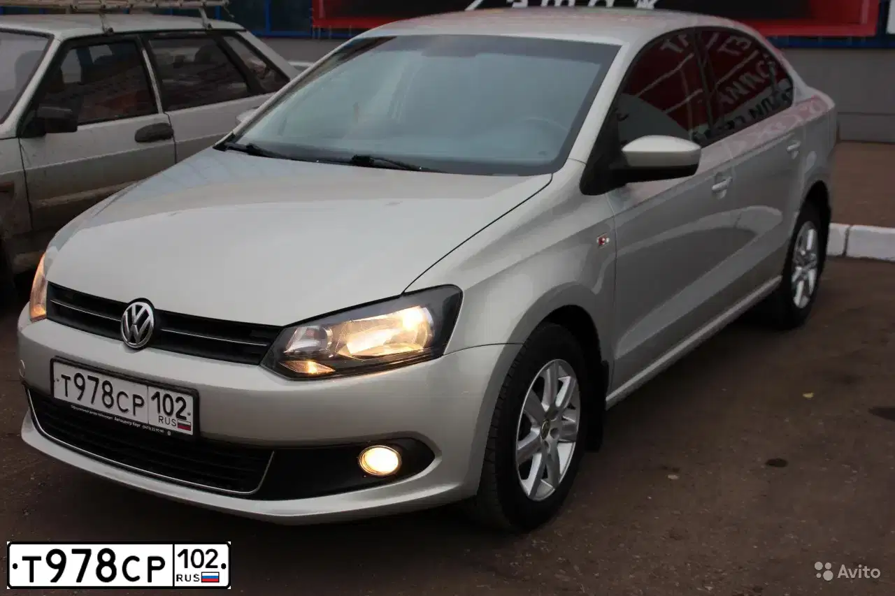 Фото автомобиля VOLKSWAGEN POLO, 2011 — госномер Н989ОЕ702