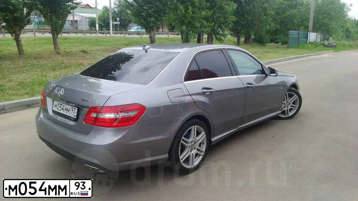 Фото автомобиля BMW SERIE 3, 2010 — госномер М054ММ93. Цвет: ЧЕРНЫЙ